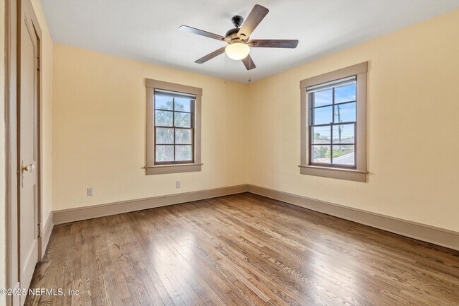 Building Photo - 1745 Belmonte Ave