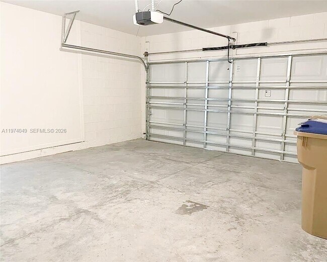 Building Photo - 1556 Gladewater Rd