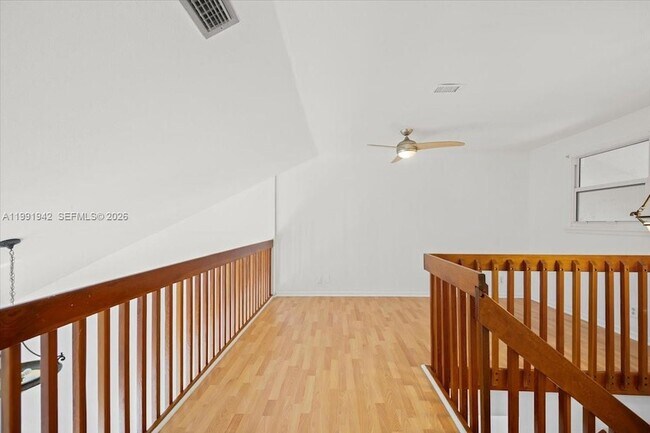 Building Photo - 2560 Bass Way