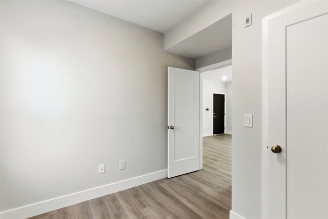 Building Photo - 5137 Master St