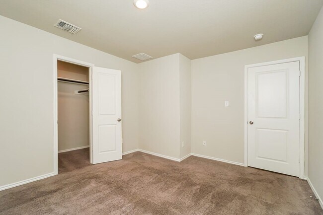 Building Photo - 7347 Plata Cir