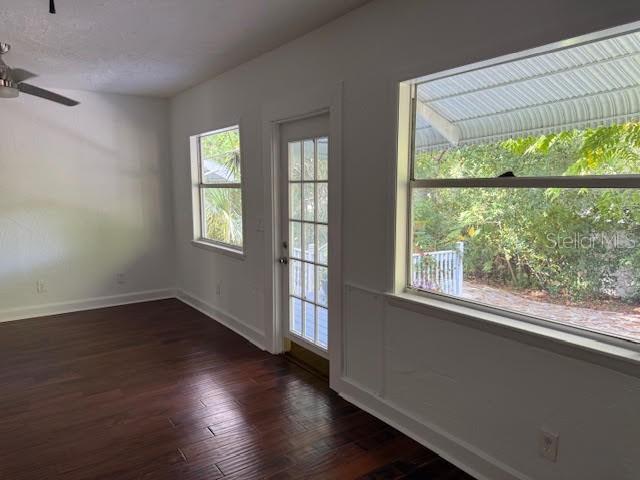 Building Photo - 1614 N Osceola Ave