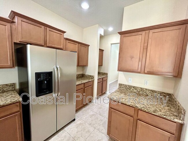 Building Photo - 2123 Roanoke Springs Dr
