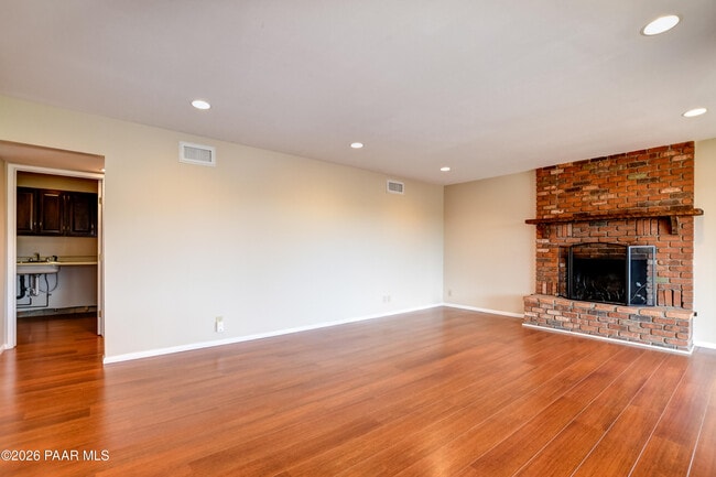 Building Photo - 2375 Shinnery Ln