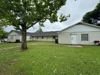 Building Photo - 1301 Franz Dr