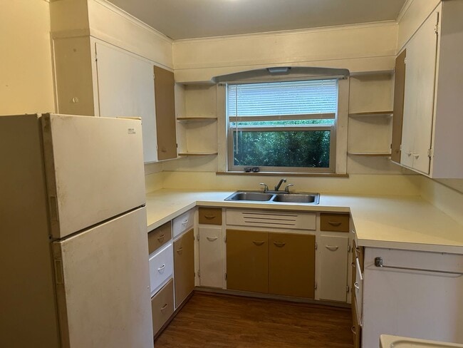 Building Photo - Charming 1 Bedroom, 3/4 Bath Near Downtown Lynden