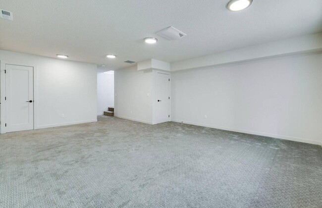Building Photo - 8421 N Burrage Ave