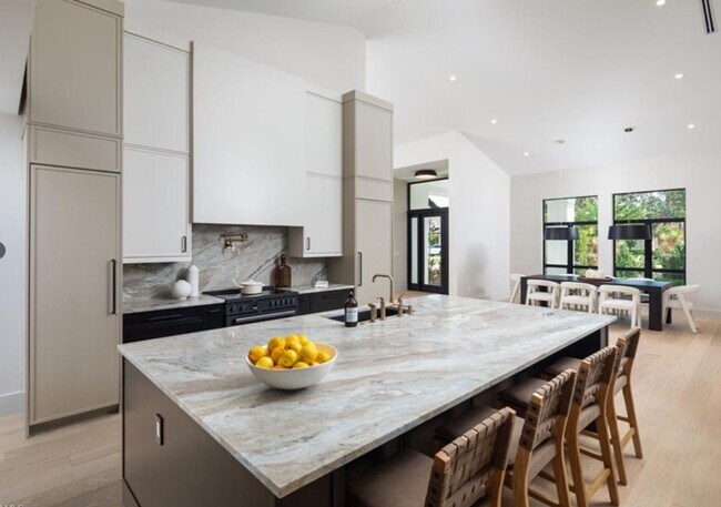 Building Photo - STUNNING REMODELED 4-BEDROOM, 3.5-BATH FUR...