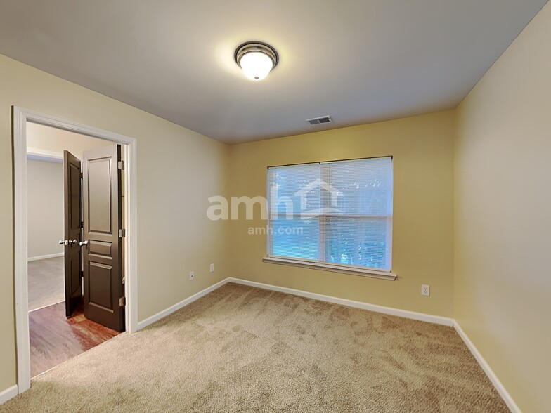 Building Photo - 1507 Bitter Creek Dr