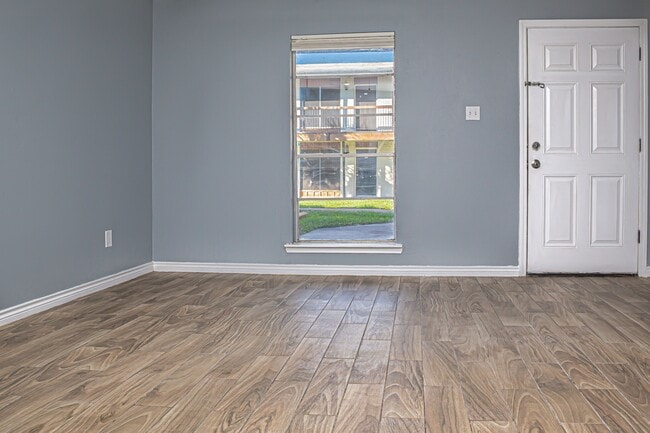 Building Photo - 101 S Allen-Genoa Rd