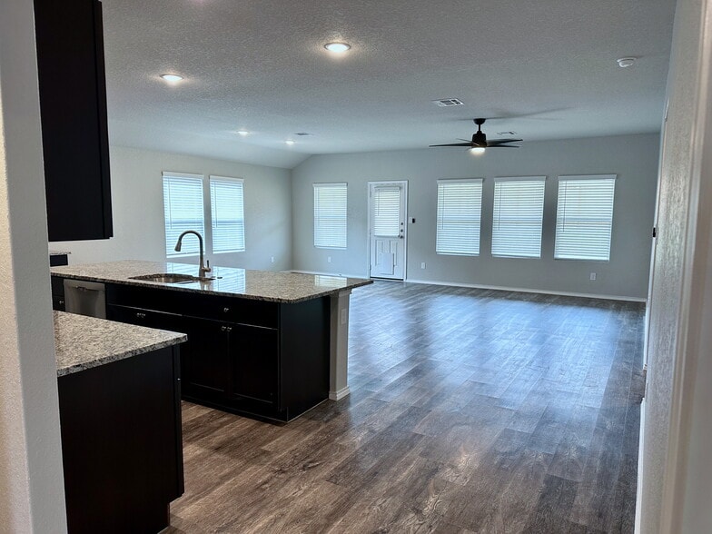 Building Photo - 31681 Nimbus Dr