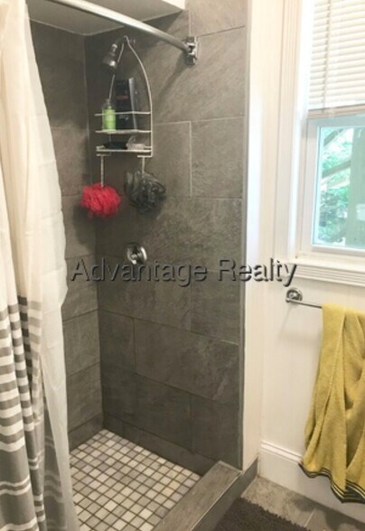 Building Photo - 15 Jaques St