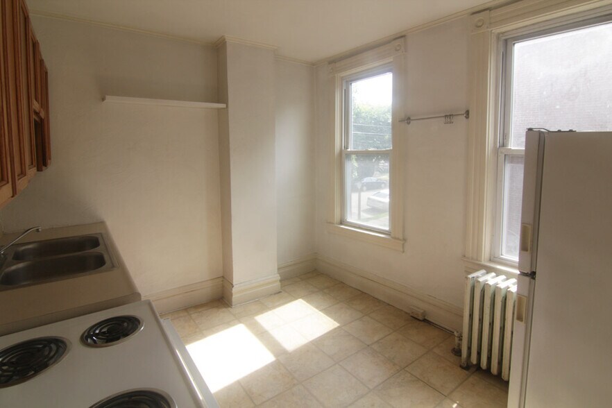 Building Photo - 620 West St