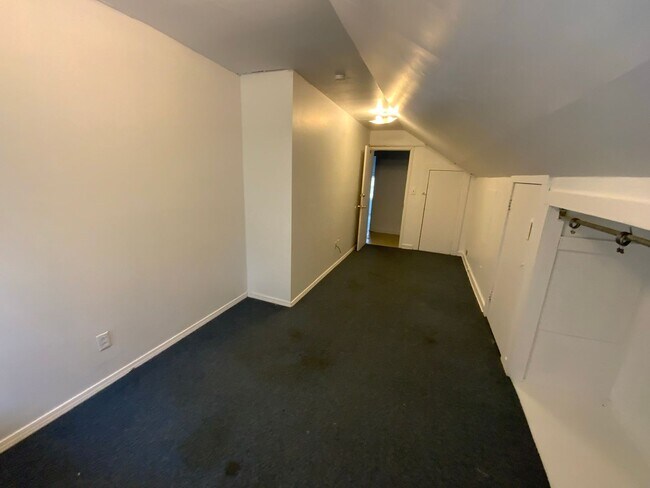 Building Photo - 505 East Rollins St