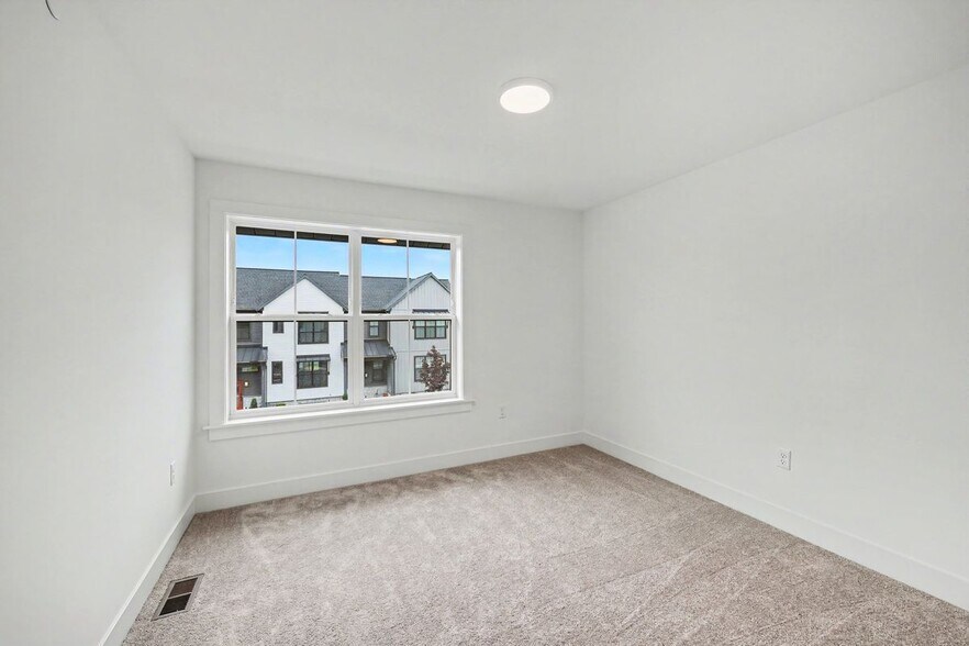 Building Photo - 104 Madison dr