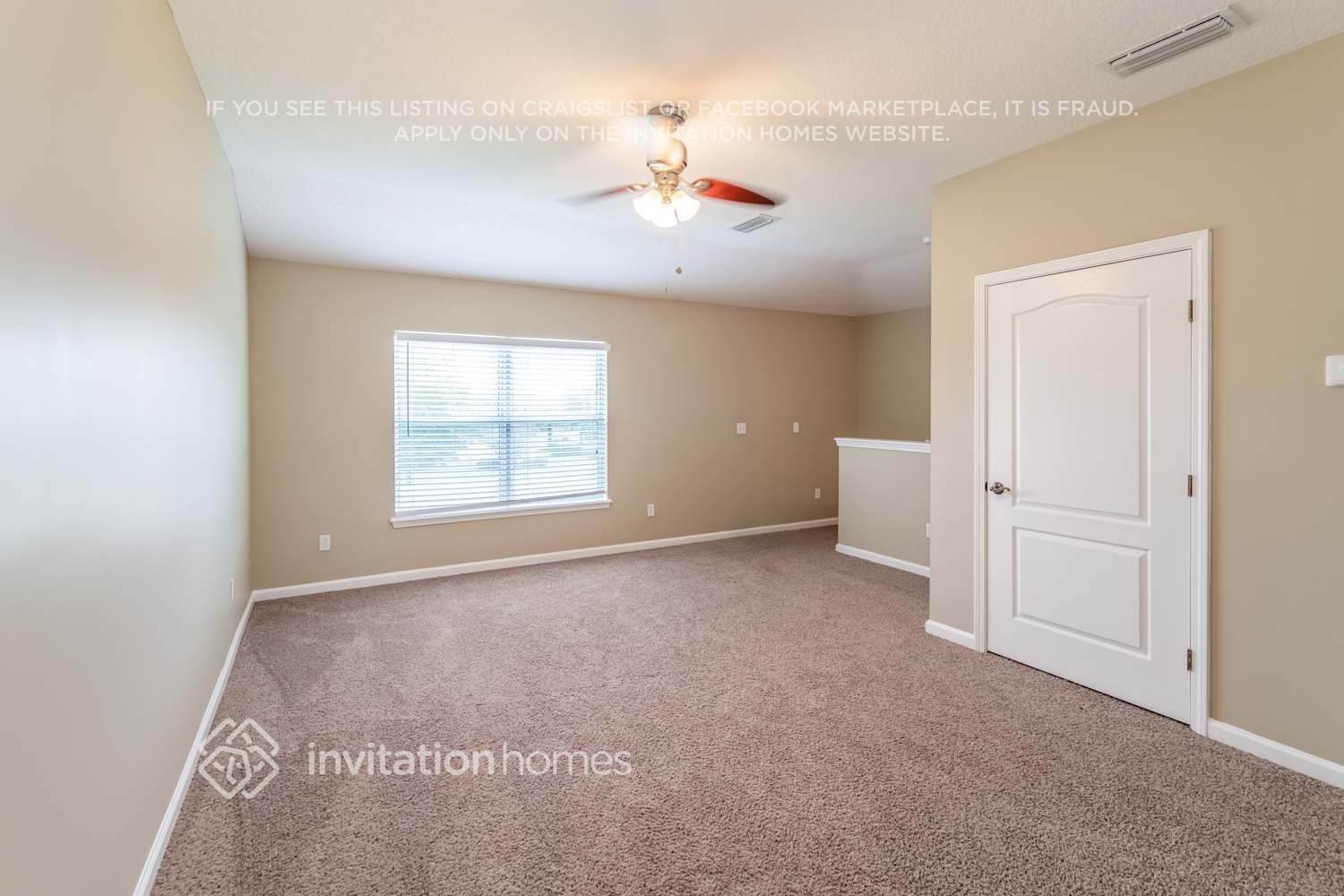 Building Photo - 281 Porta Rosa Circle