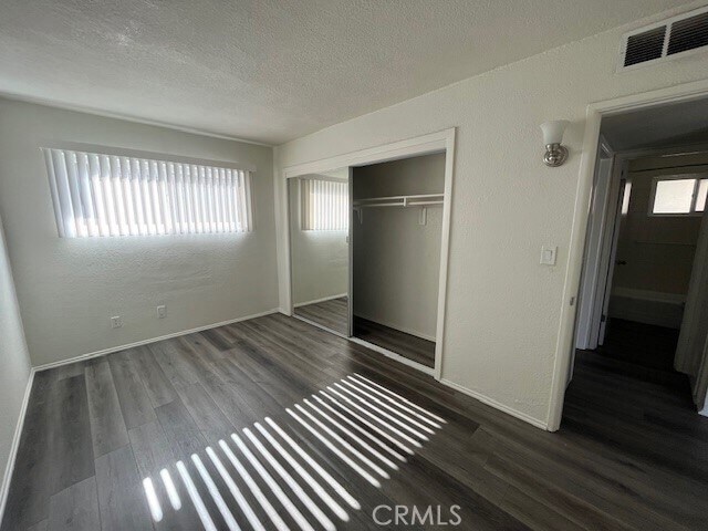 Building Photo - 45421 Sunset Ln