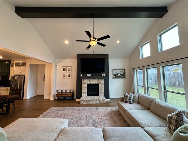 Building Photo - 18013 Marea Dr