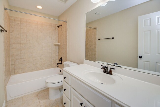 Building Photo - 158 N Almondell Way