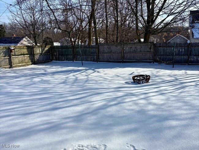 Building Photo - 151 Chestnut St