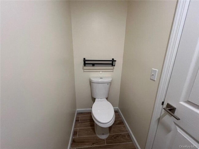 Building Photo - 45 Front St