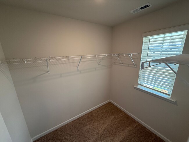 Building Photo - Brand New Townhome in North Charlotte
