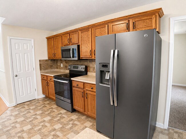 Building Photo - Welcome to Your Next “Wow” Home!