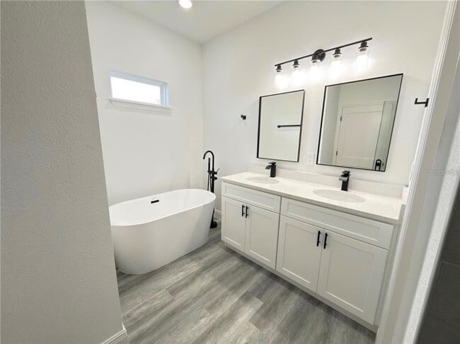 Building Photo - 17356 SW 41st Cir