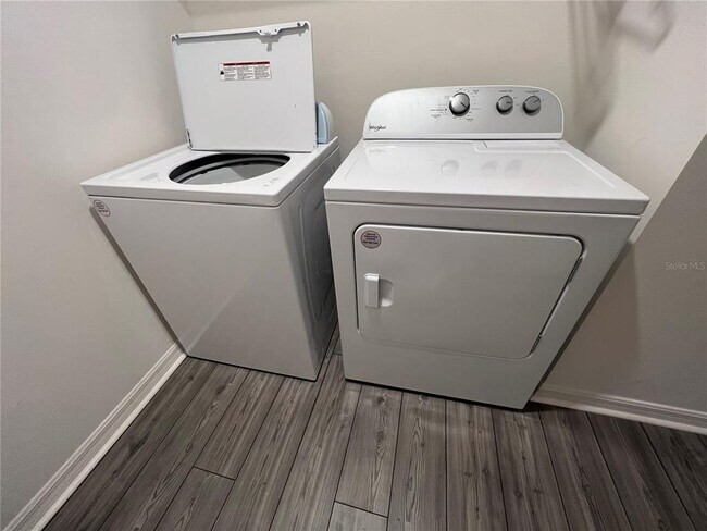 Building Photo - 3936 Basket St