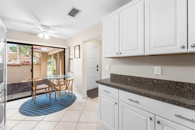 Building Photo - 816 Windermere Way