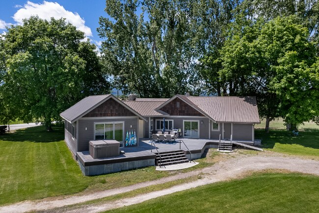 Building Photo - 1815 Lower Valley Rd