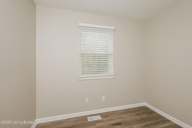 Building Photo - 7411 Autumn Bent Way