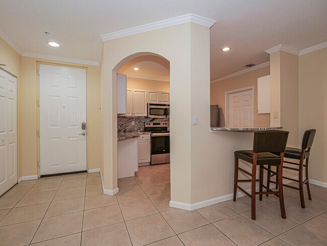 Building Photo - 5045 Fairways Cir