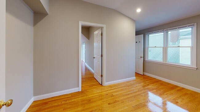 Building Photo - 72-74 Harlow St