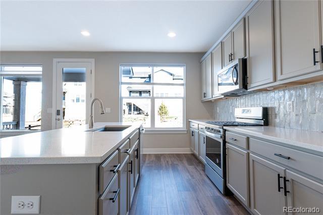 Building Photo - 199 Simmental Lp