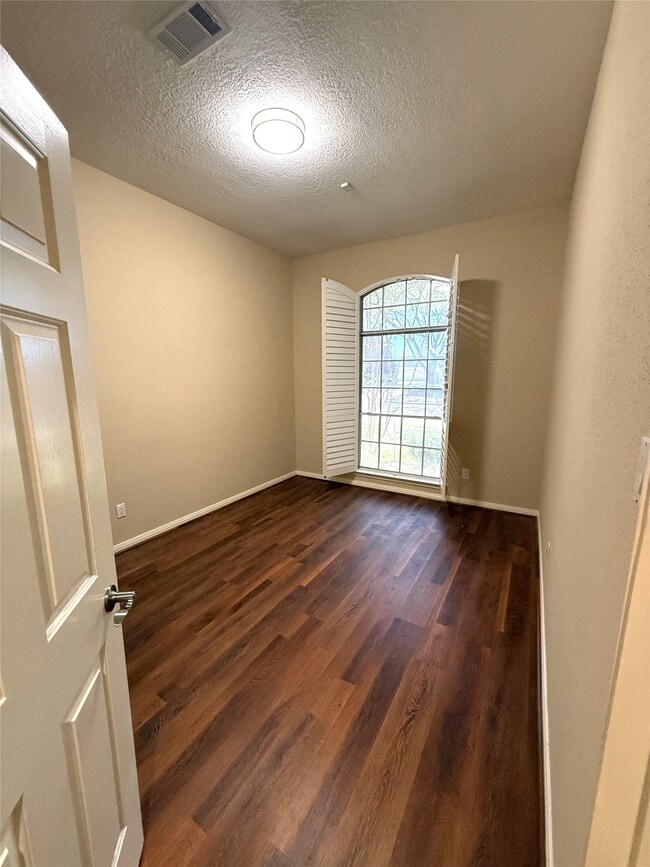 Building Photo - 12810 Apple Forest Trail