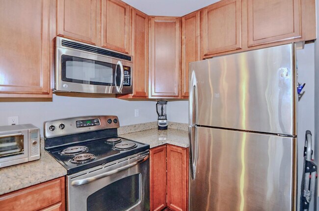 Building Photo - 111 N Ashley St