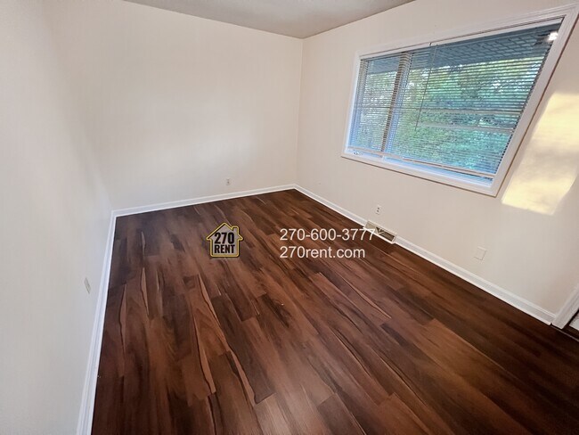 Building Photo - 1036 Ellen Dr