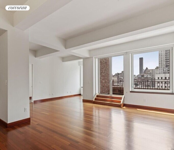 Building Photo - 305 E 63rd St