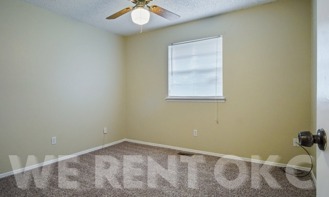 Building Photo - 6415 N Peniel Ave