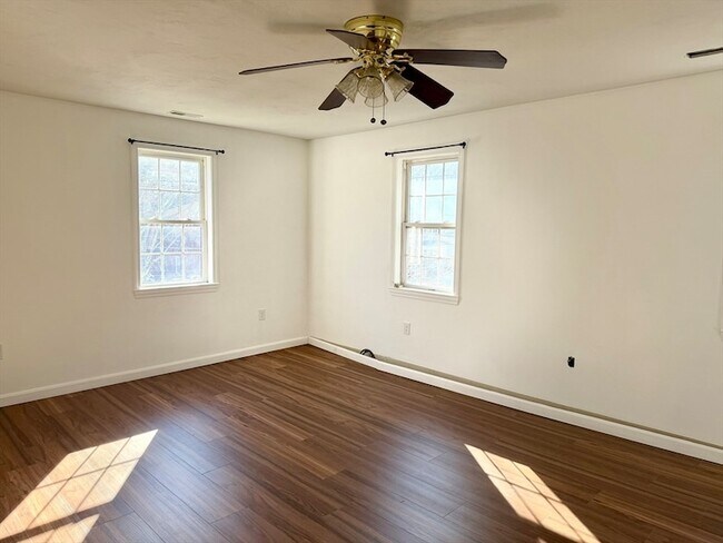 Building Photo - 136 Eastford Rd