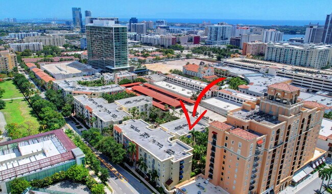 Building Photo - 780 S Sapodilla Ave