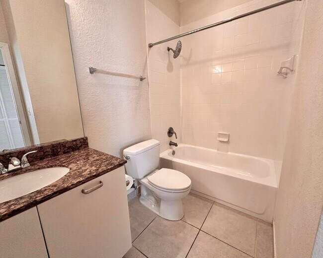 Building Photo - 44 SE Sedona Cir