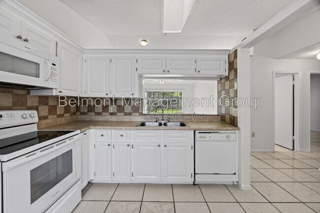 Building Photo - 7690 Timber River Cir