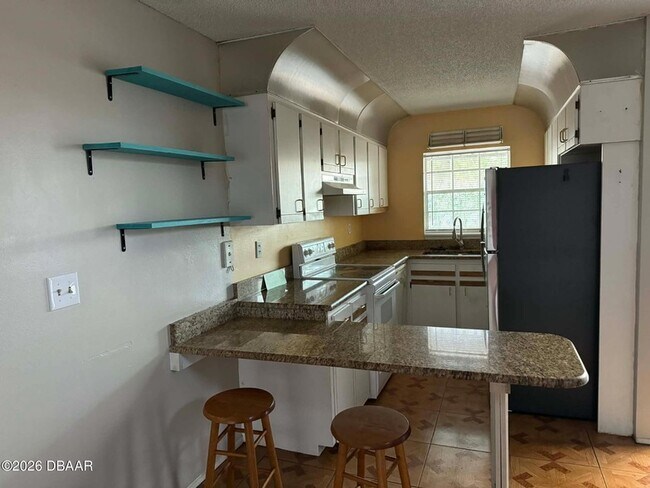 Building Photo - 313 Dirksen Dr