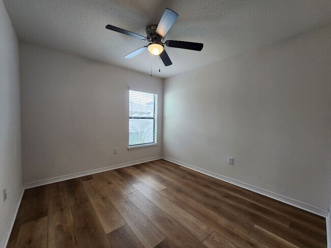 Building Photo - 11910 Winterset Cove Dr