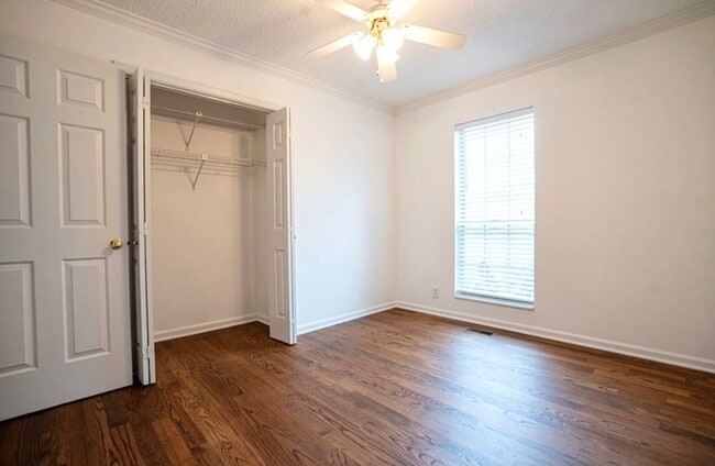 Building Photo - 101 Heathcote Ct