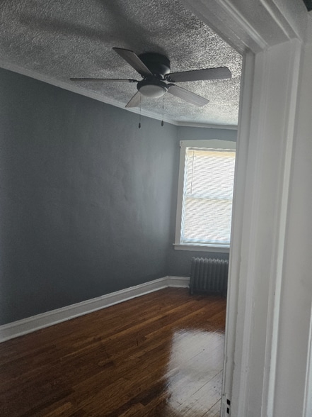 Building Photo - 8936 S Ashland Ave