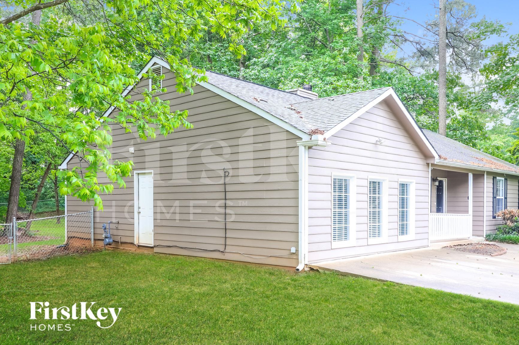 Building Photo - 1456 Chaseway Cir