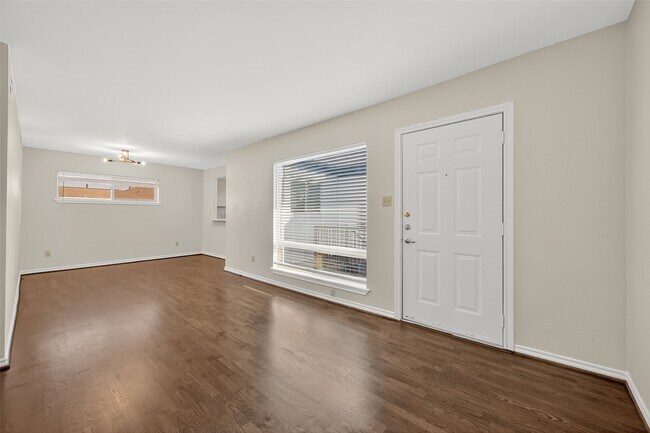 Building Photo - 2020 Huldy St